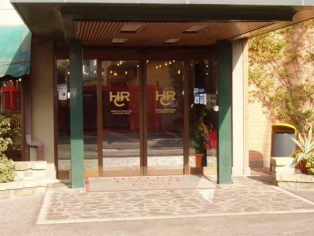 Hotel Cancelli Rossi Rome Airport