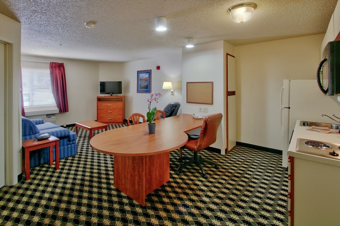 Hotel Candlewood Suites
