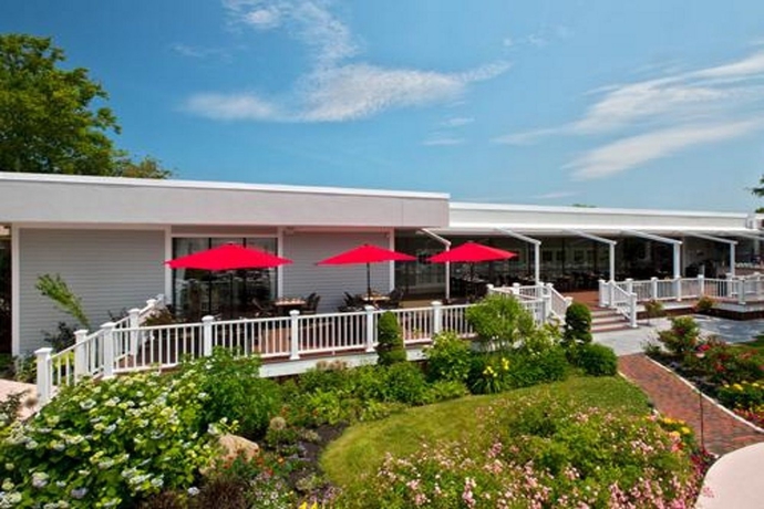 Hotel Cape Codder Resort & Spa