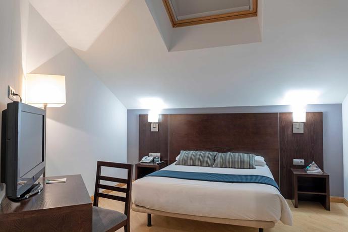 Hotel Cardeña