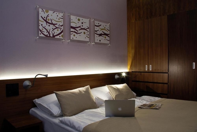 Hotel Carol