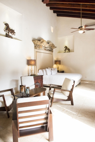 Hotel Casa Del Arzobispado