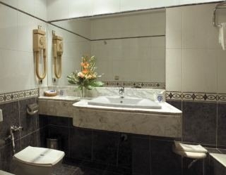 Hotel Castellano II