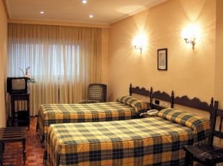 Hotel Castellano II