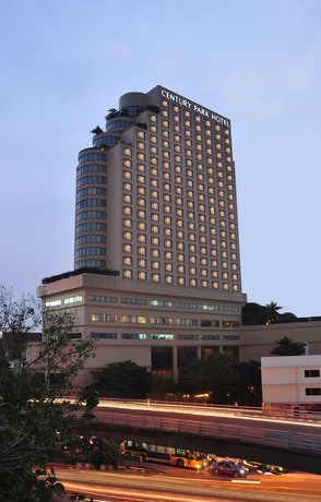 Hotel Century Park