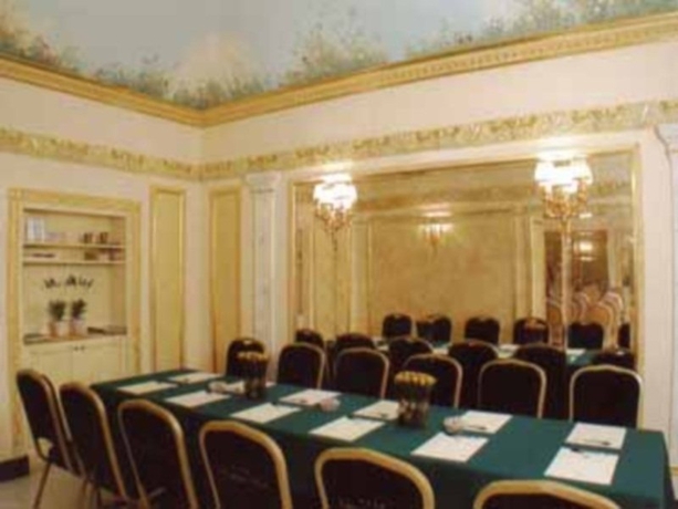 Hotel Champagne Palace