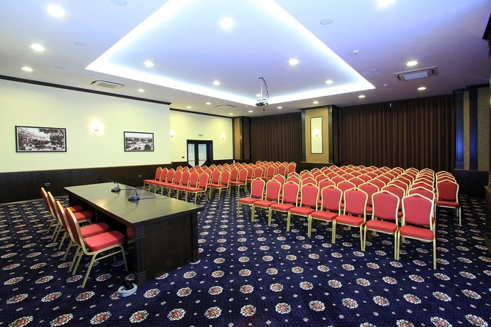 Hotel Cherno More