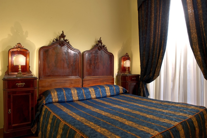 Hotel Chiaja De Charme