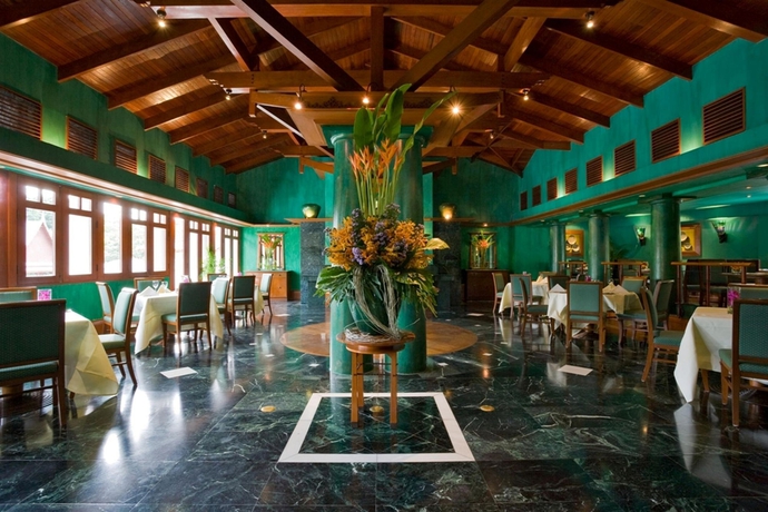 Hotel Chiva-som International Health Resort
