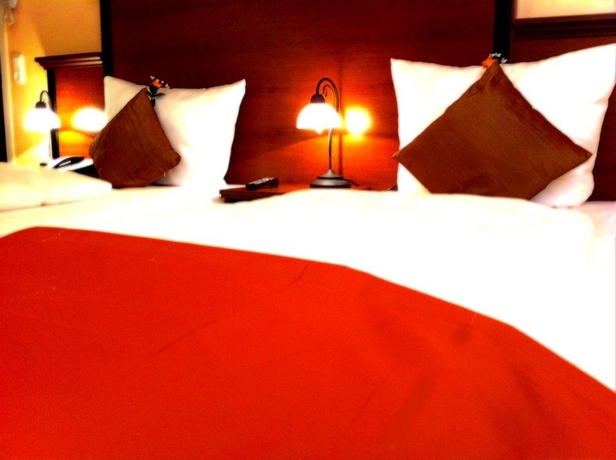 Hotel City Hotel West