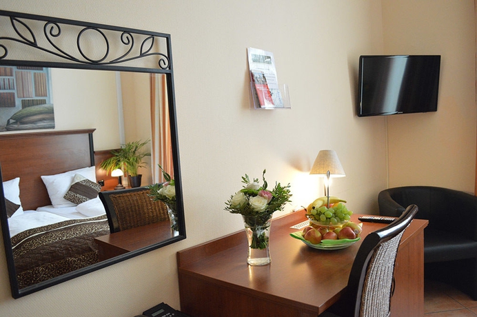 Hotel City Hotel West