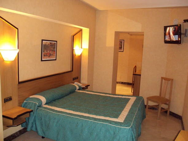 Hotel Ciudad De Navalcarnero