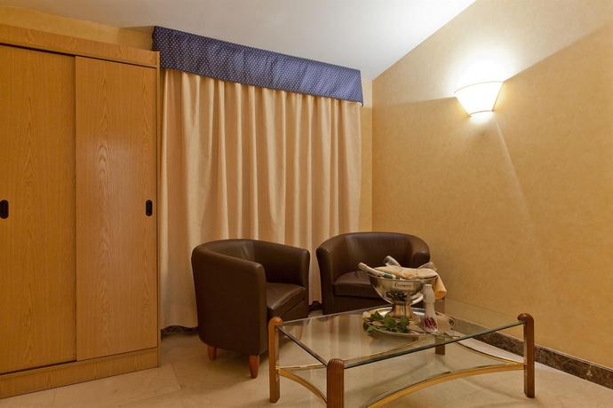Hotel Ciudad De Navalcarnero