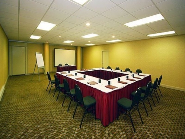 Hotel Clarion LaGuardia Airport