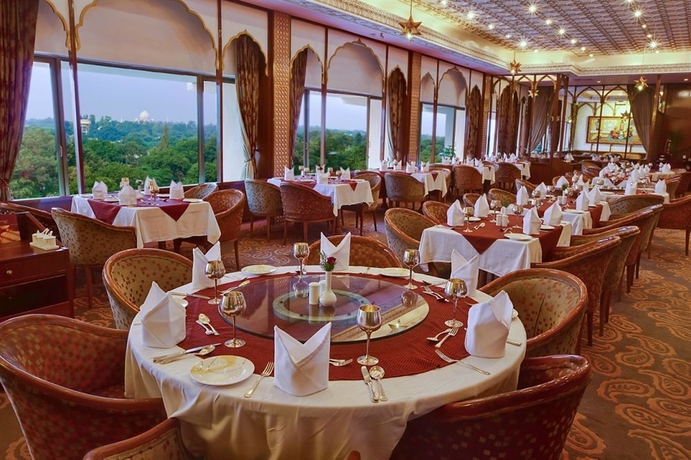 Hotel Clarks Shiraz