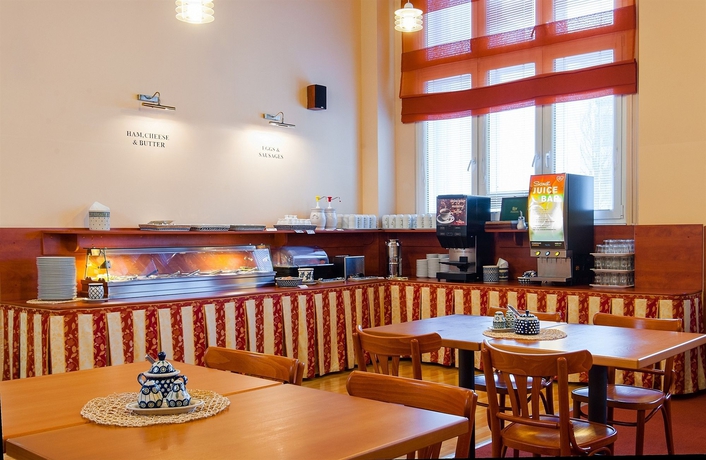 Hotel Cloister Inn