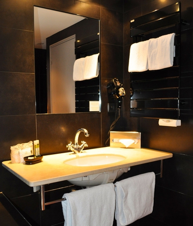 Hotel Cloitre Saint Louis