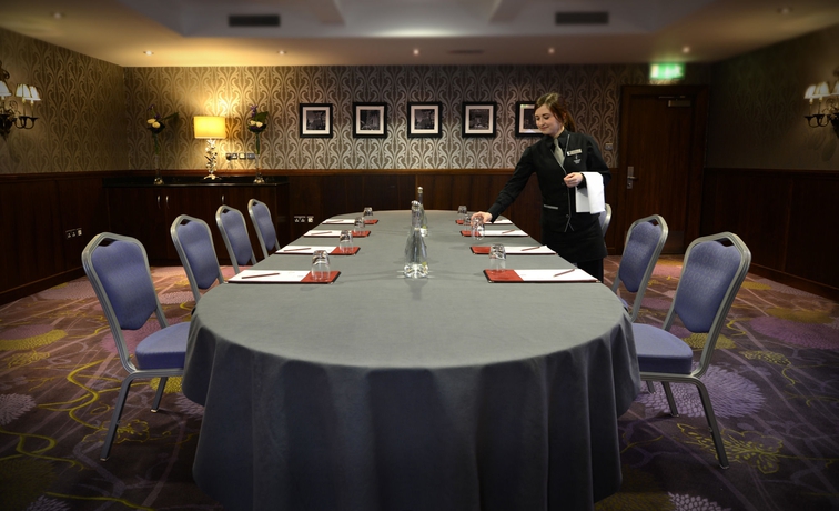 Hotel Clontarf Castle