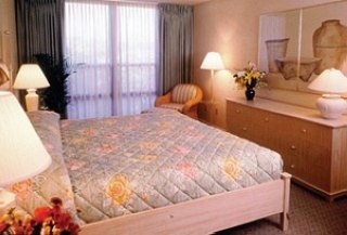 Hotel Colony Beach & Tennis Resort