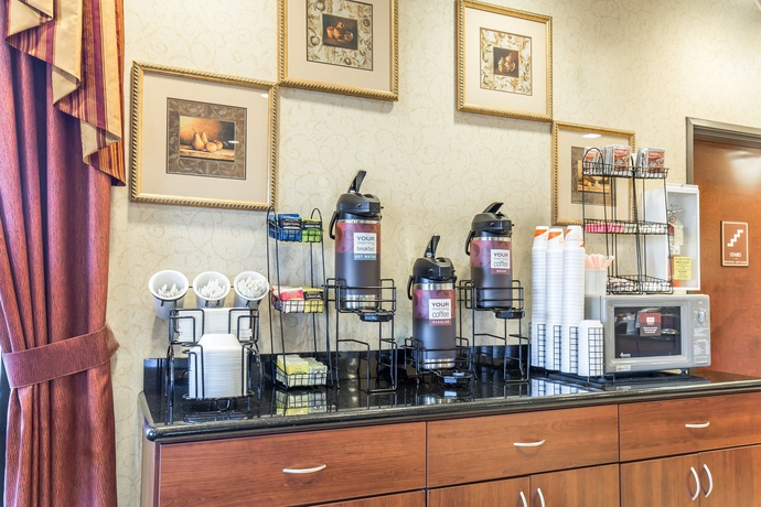 Hotel Comfort Inn & Suites