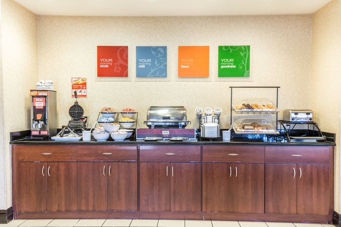 Hotel Comfort Inn & Suites