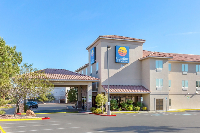 Hotel Comfort Inn & Suites