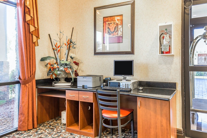 Hotel Comfort Inn & Suites