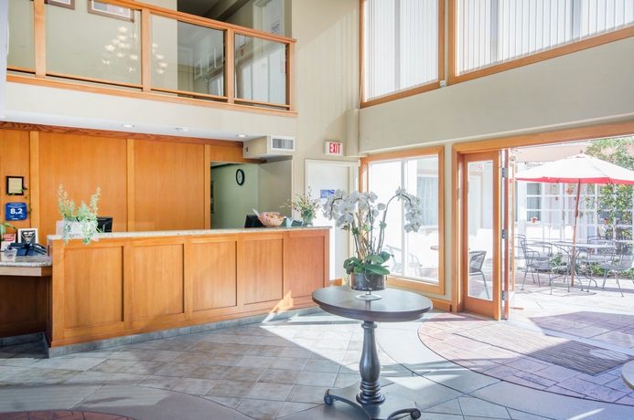 Hotel Comfort Inn & Suites N. Vancouver