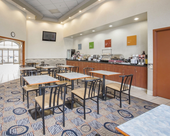 Hotel Comfort Inn & Suites South