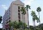 Hotel Comfort Suites Airport & Cruise Port
