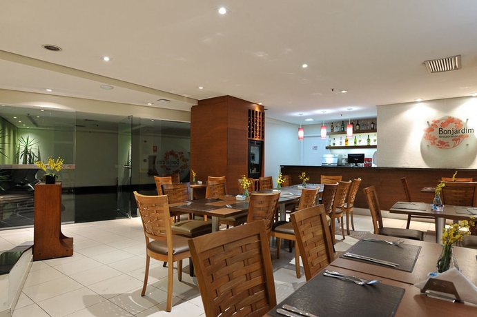 Hotel Comfort Suites Alphaville - At