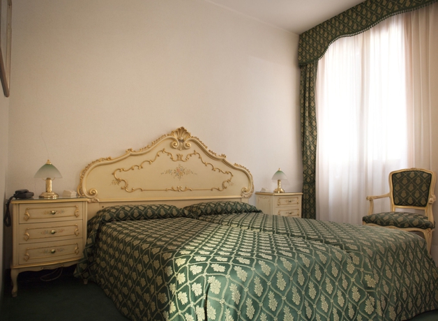 Hotel Commercio e Pellegrino