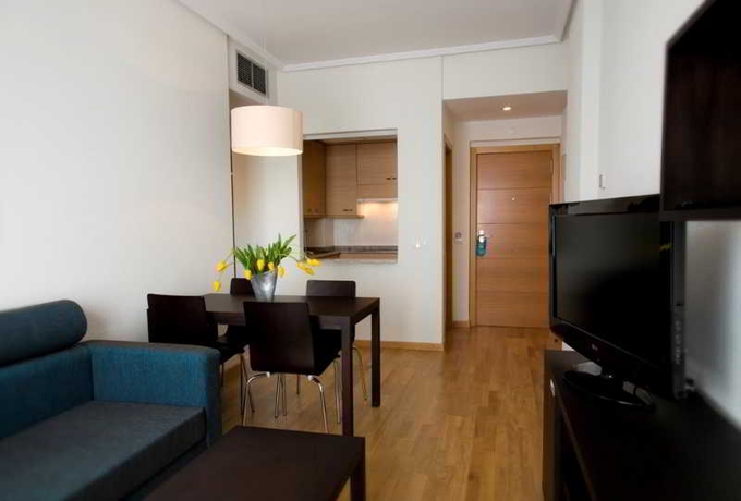 Hotel Compostela Suites