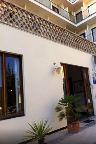 Hotel Condemar