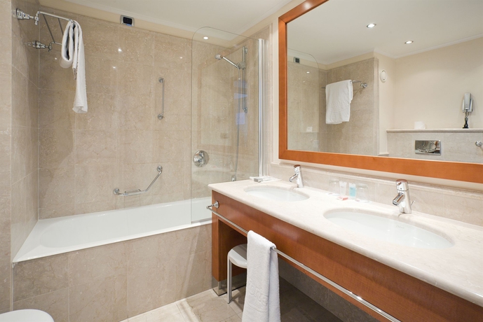 Hotel Confortel Aqua 4