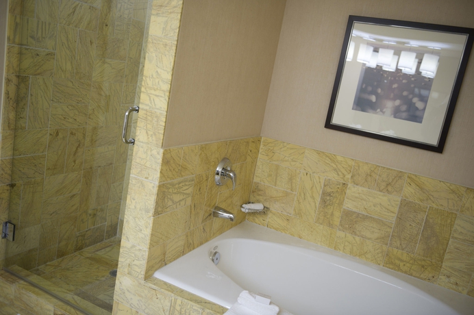 Hotel Conrad Miami