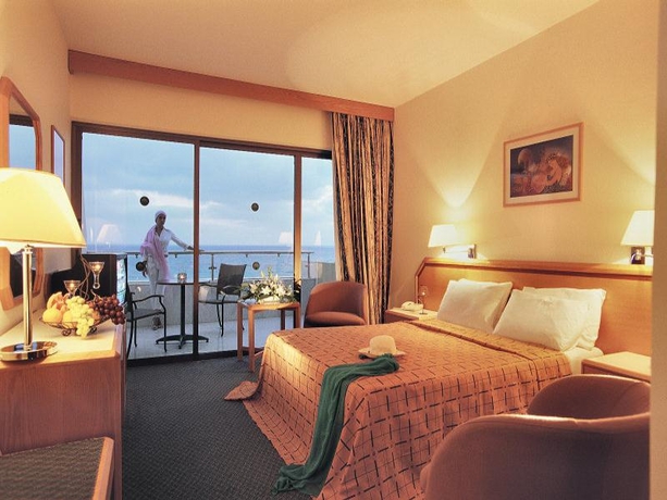 Hotel Constantinou Bros Pioneer Beach