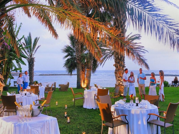 Hotel Constantinou Bros Pioneer Beach