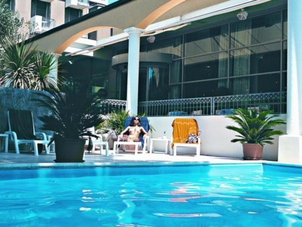Hotel Continental E Dei Cogressi