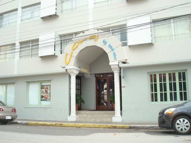 Hotel Coral By The Sea