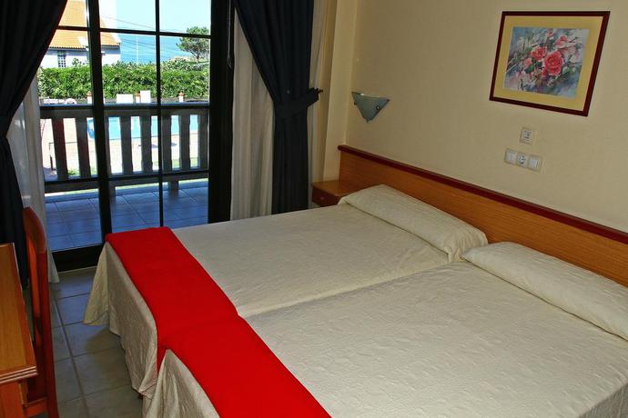 Hotel Coral do Mar II