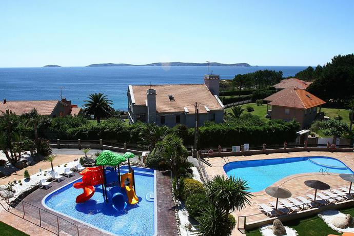 Hotel Coral do Mar II