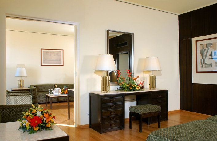Hotel Corfu Holiday Palace