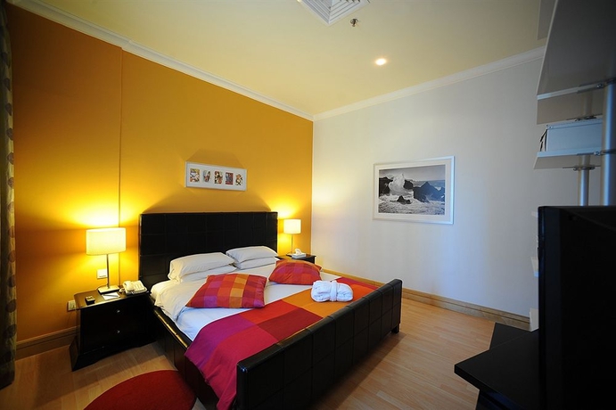 Hotel Corniche 
