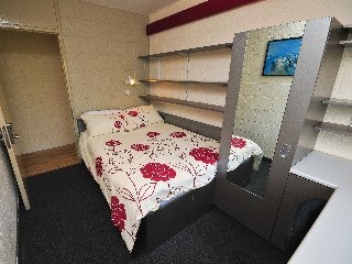 Hotel Corrib Village