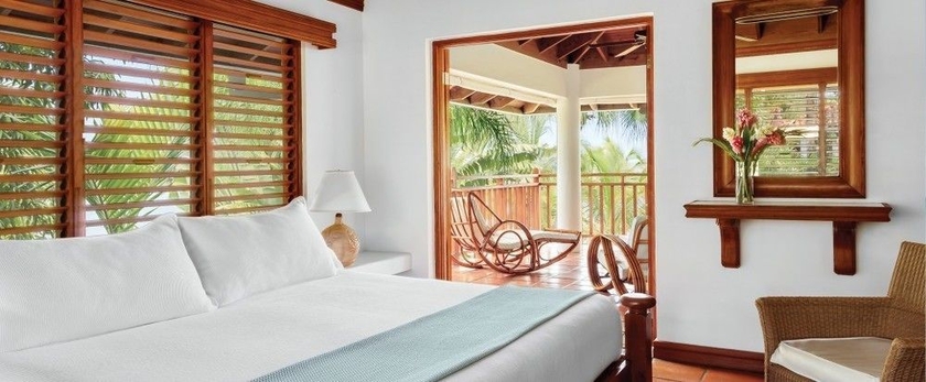 Hotel Couples Swept Away