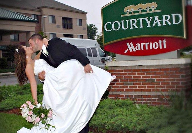 Hotel Courtyard By Marriott