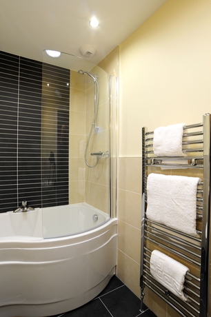 Hotel Craibstone Suites