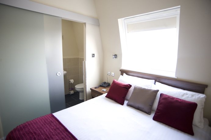 Hotel Craibstone Suites