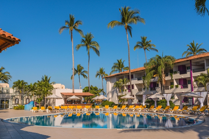 Hotel Crown Paradise Club
